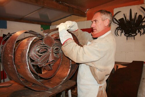 Jean Claude Sadoine, sculpteur sur métal